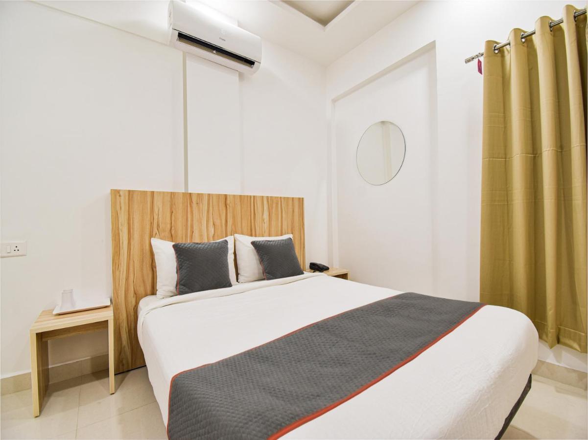 Oyo Townhouse 498 Hotel Western Nagpur Exteriör bild